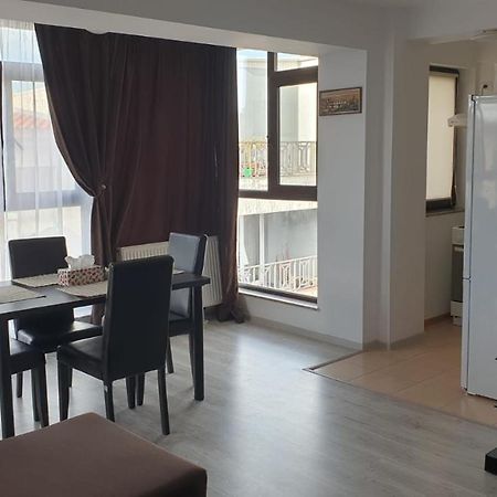 Apartament Lulu Mamaia Nord, 3 Minute De Plaja Năvodari Zewnętrze zdjęcie