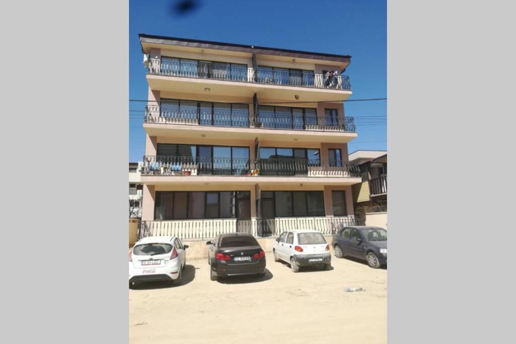 Apartament Lulu Mamaia Nord, 3 Minute De Plaja Năvodari Zewnętrze zdjęcie