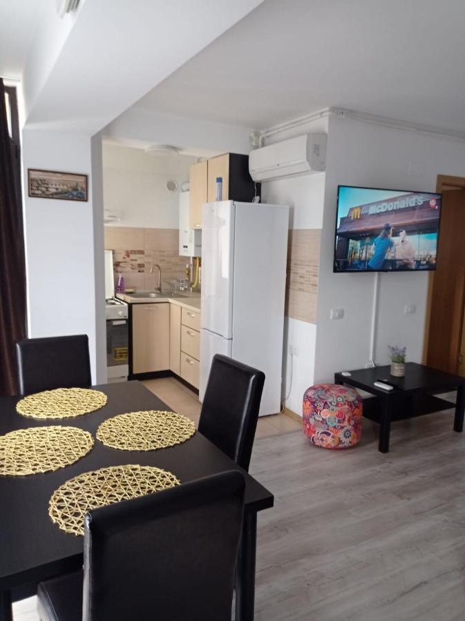 Apartament Lulu Mamaia Nord, 3 Minute De Plaja Năvodari Zewnętrze zdjęcie